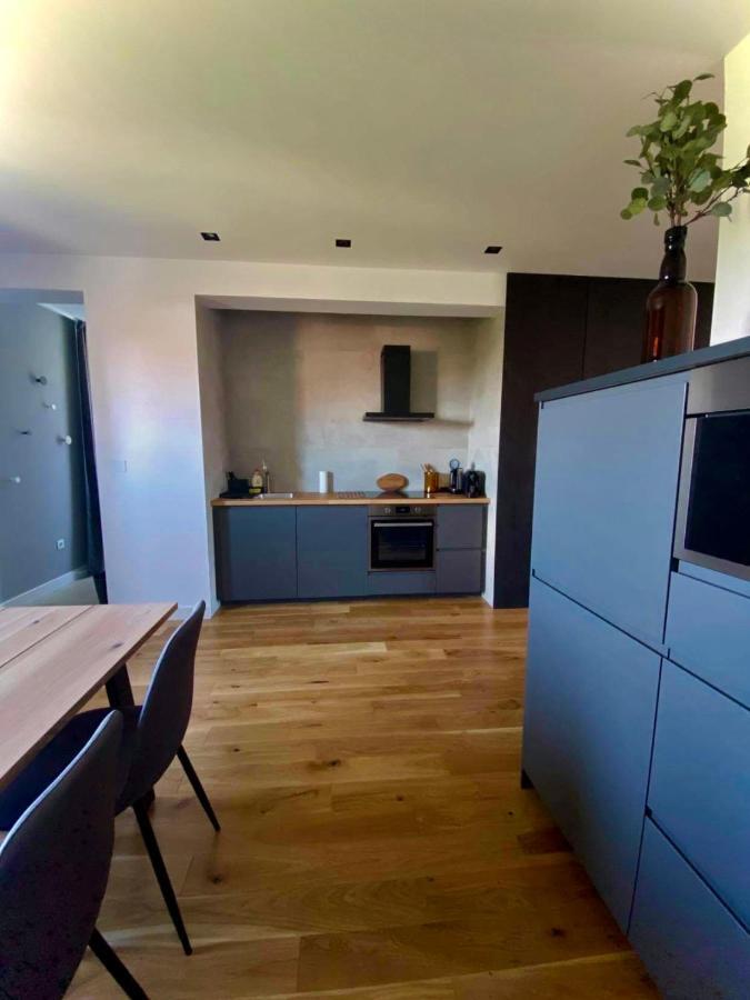 Zara Apartment *